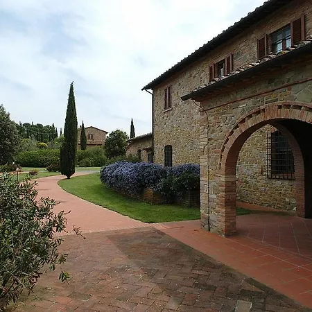 Sleeps 4 Pool Wifi